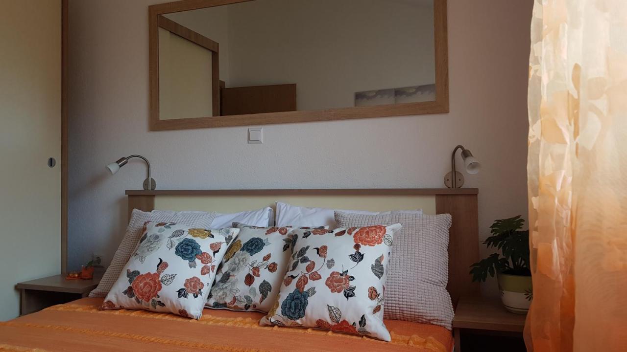 Apartmani Villa Lilliana Tribalj Eksteriør billede