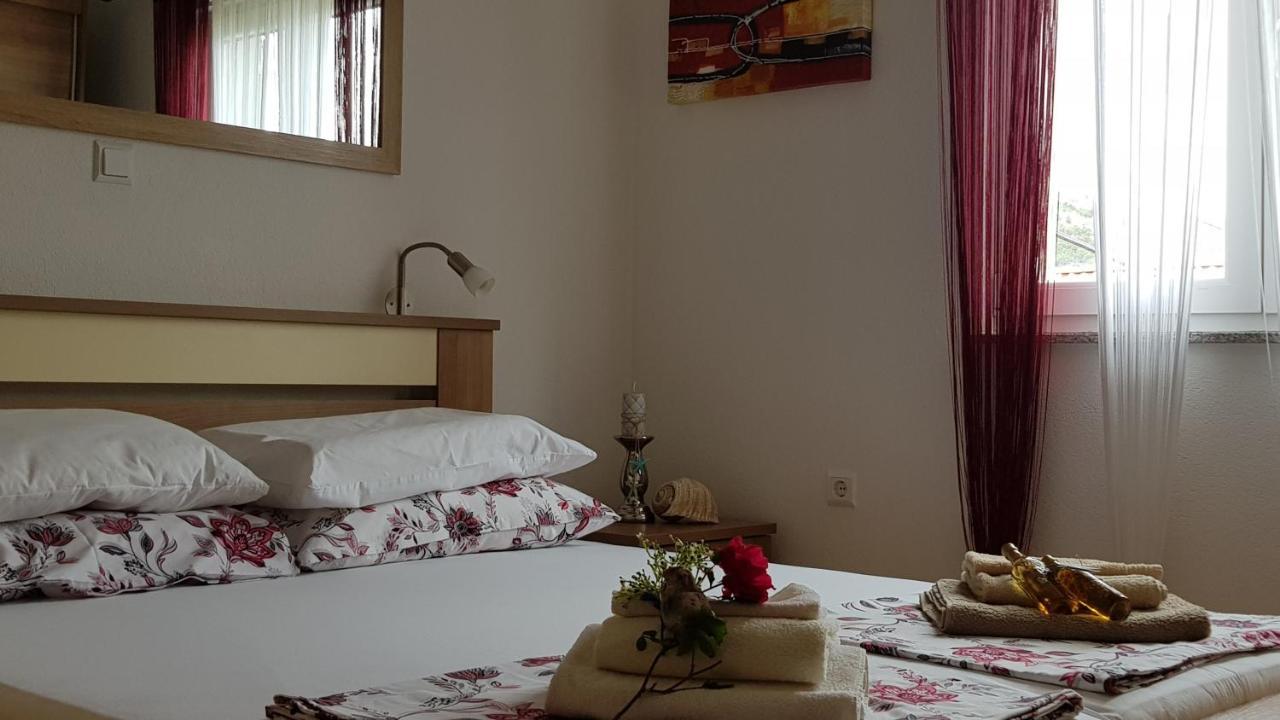 Apartmani Villa Lilliana Tribalj Eksteriør billede