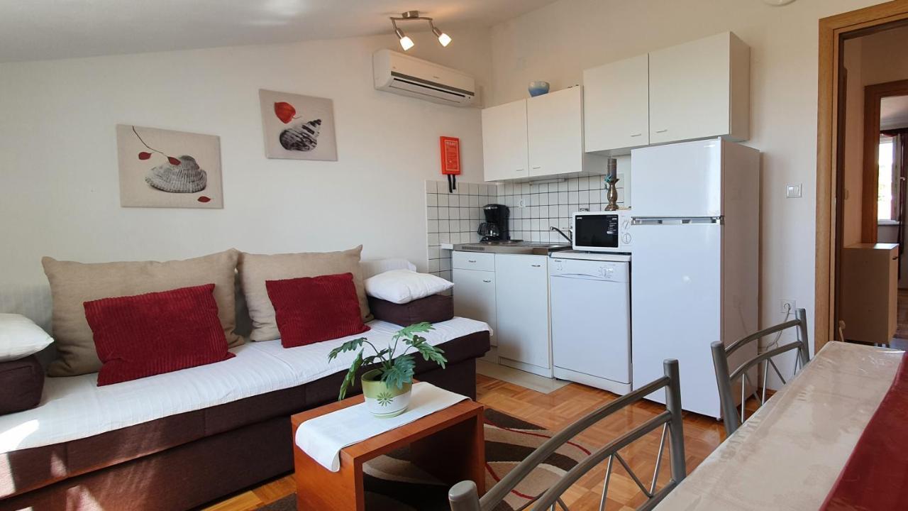 Apartmani Villa Lilliana Tribalj Eksteriør billede