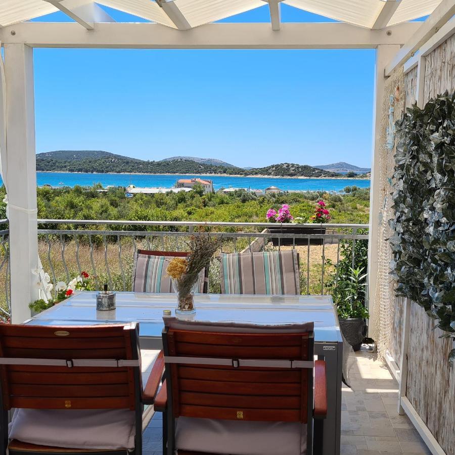 Apartmani Villa Lilliana Tribalj Eksteriør billede