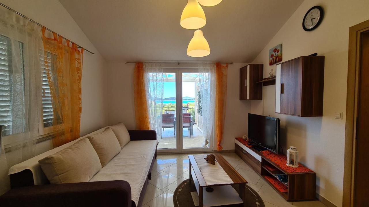Apartmani Villa Lilliana Tribalj Eksteriør billede